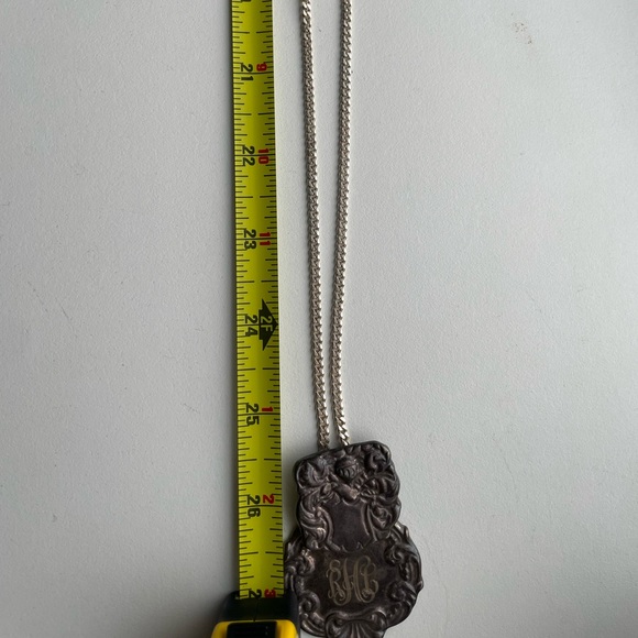 Vintage sterling Silver Knight Medallion necklace luggage Tag - Picture 13 of 16